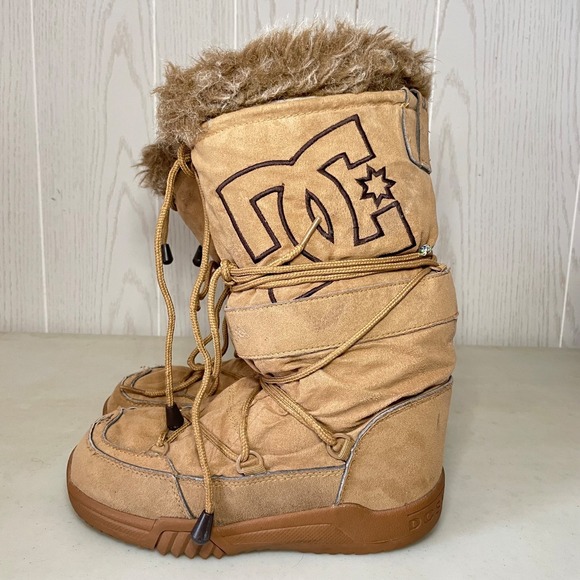 DC Shoes - DC Chalet Women's Winter Snow Boots Brown Suede Faux Fur Y2K Lace Up Size 6 Rare